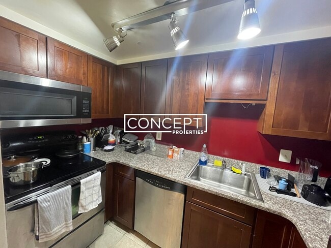 Photo - 28 Symphony Rd Unit E1