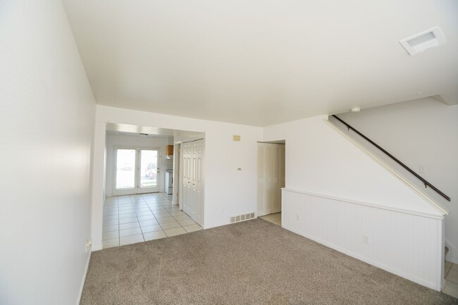 Photo - 2225 Yorktowne Dr