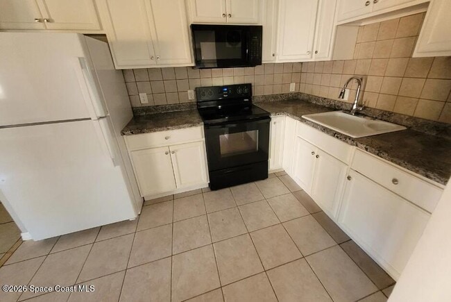 Photo - 1525 Cambridge Dr