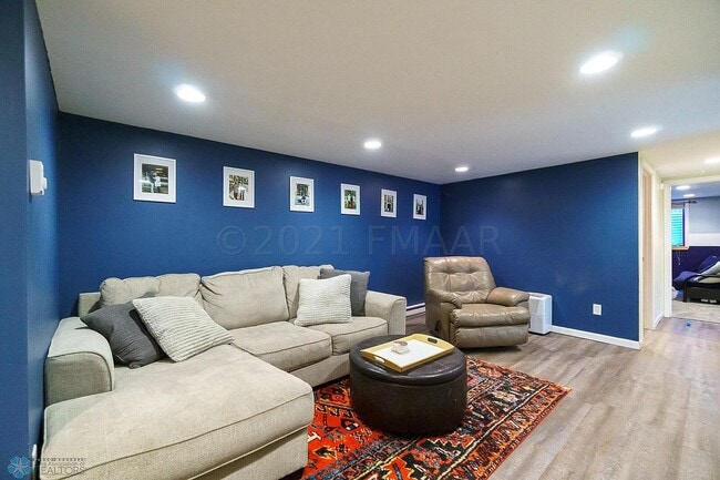 Photo - 1220 11th St N