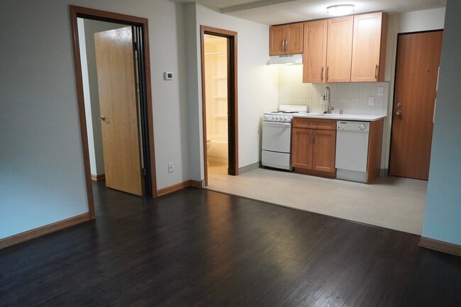22 N Hancock St