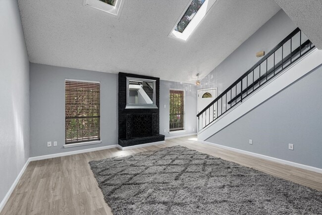 Photo - 2008 Voltaire Dr