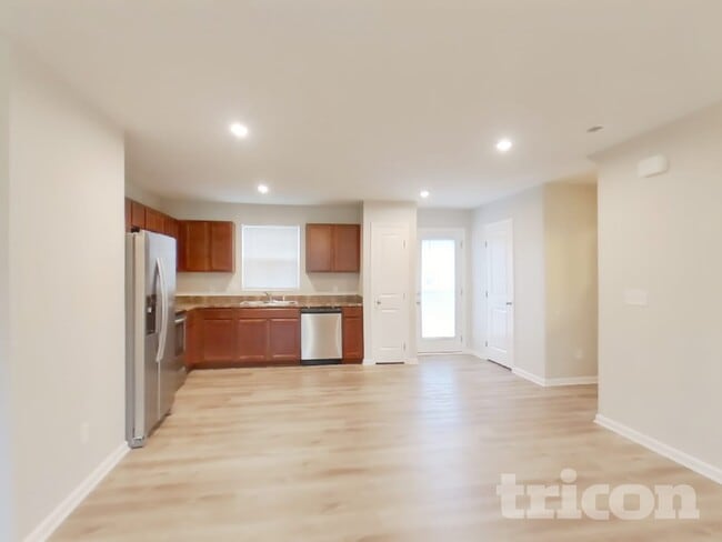 Photo - 838 Sunchaser Rd