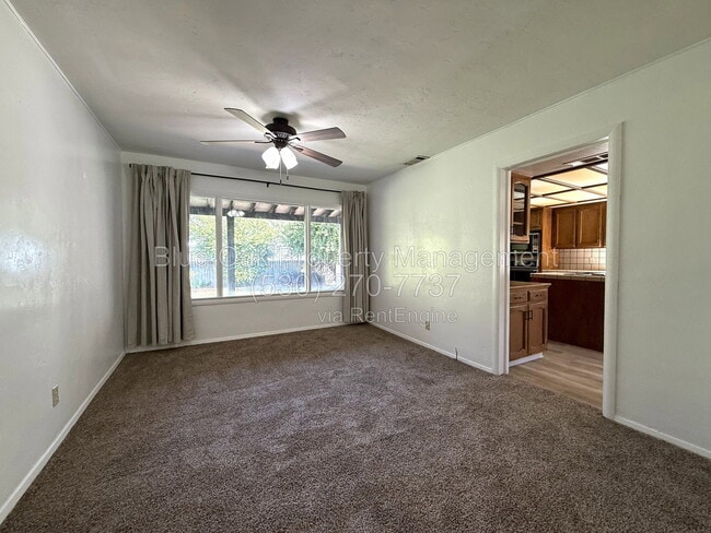 2040 Humboldt Rd