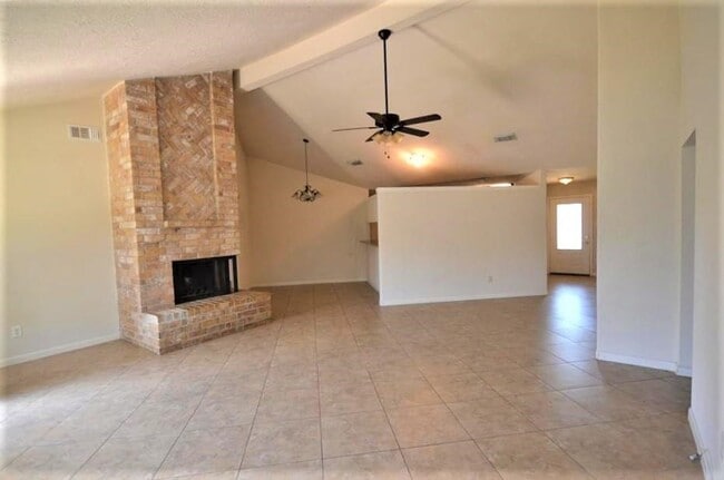 Photo - 2314 Crooked Ln