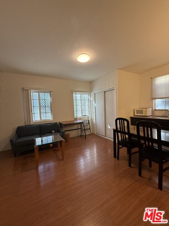 Photo - 805 E 21st St