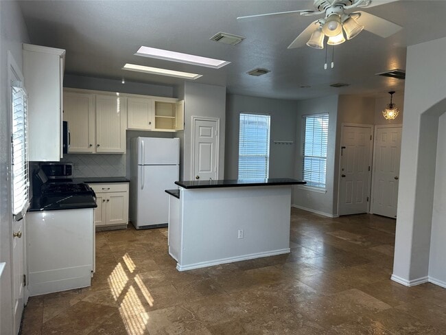 Photo - 16518 Cairngrove Ln