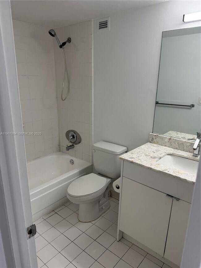 Photo - 1455 N Treasure Dr Unit 3D