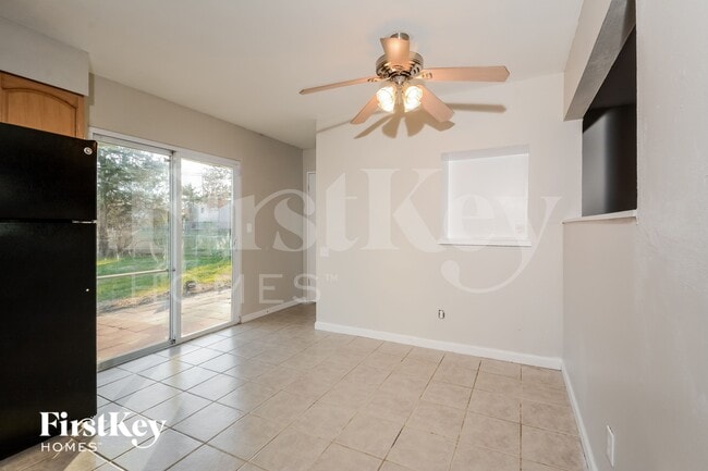 15 E Ofallon Dr