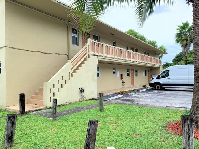 Photo - 1500 SW 5th Pl Unit E