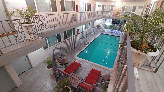 Photo - Edgemont Apts