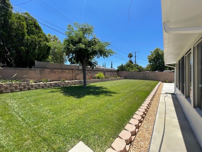 Photo - Stunning 4+2 West Hills Home Completely Redone!