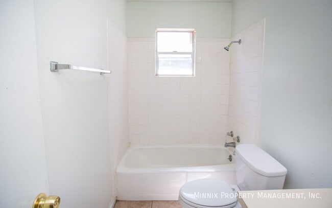 Photo - 4610 52nd St