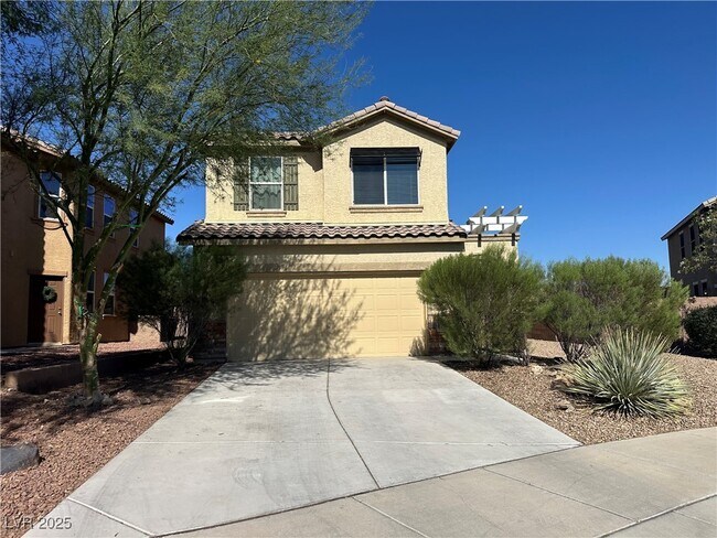 Photo - 1033 Pebble Lake St House