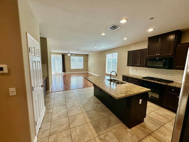 Photo - 2487 N Mountainside Dr