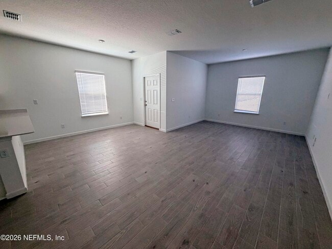 Photo - 191 Hubbard Bnd