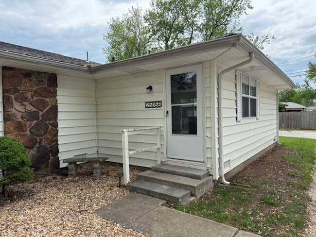 Photo - 2505 S Ingram Mill Rd Unit (NM) 2505 S Ingram Mill,  B
