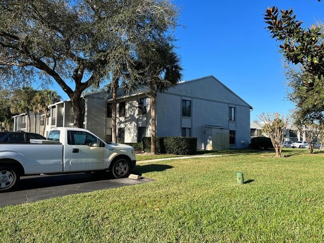 Photo - 1324 S Pine Ridge Cir Unit D2