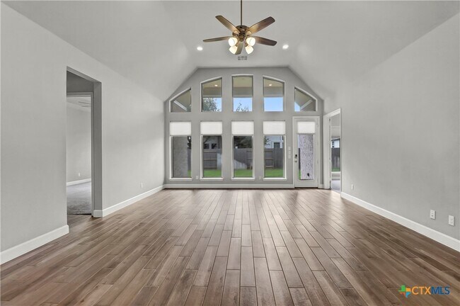 Photo - 524 Teakmill Trail