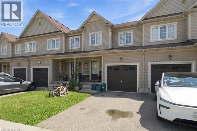 Photo - 32 Cole Cres
