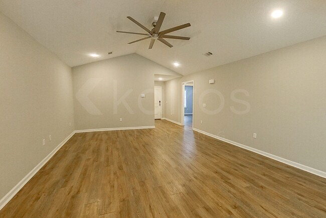 Photo - 132 Cottage Grove Rd