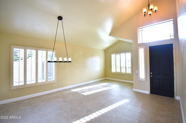 Photo - 768 E Irma Ln