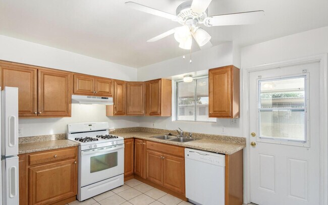 6242 N 12th Pl Unit 4