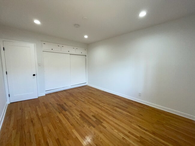Bedroom - 14333 Albers St Unit 2