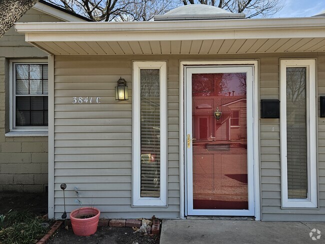 Building Photo - 3841 S Quincy Ave Unit C Rental