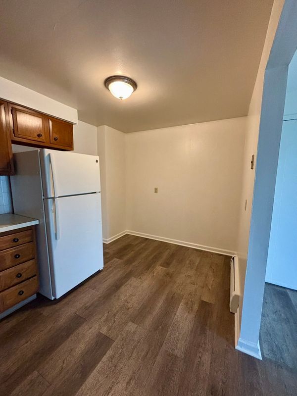 Photo - 2715 Eggert Rd