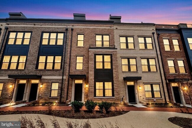 Photo - 1211 Northside Park Blvd