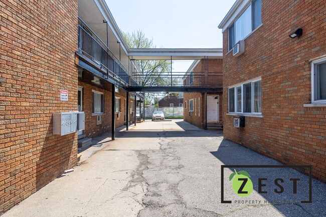 Photo - E Outer Drive Apartments