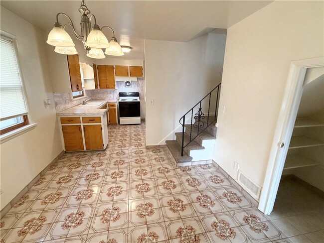 Photo - 211 Magnolia Ave