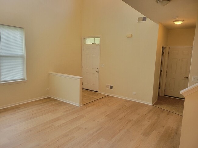 490 Dancer Ln