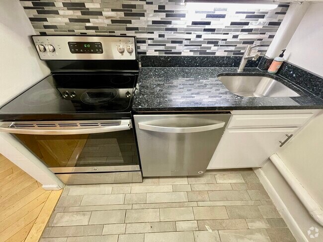Building Photo - 1643 Cambridge St Unit 21 Rental