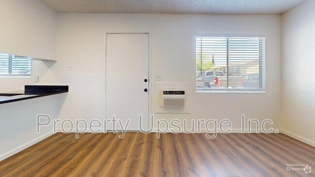 Building Photo - 445 Nelson Ave Rental