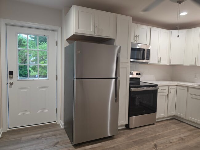 Building Photo - 325 Brenda Dr Unit 325A apartment