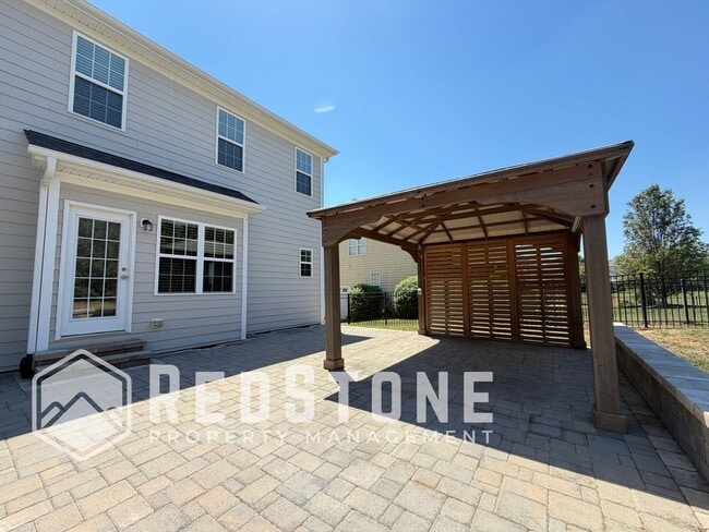 Photo - 1823 Buxton Way