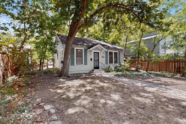 Photo - 4211 Avenue B