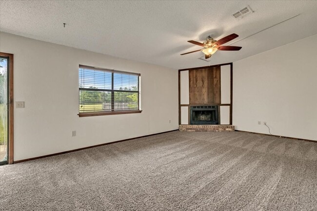 Photo - 10412 Koch Dr