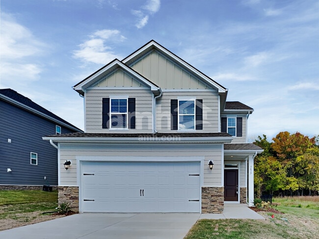 Building Photo - 3017 Lucky Ln