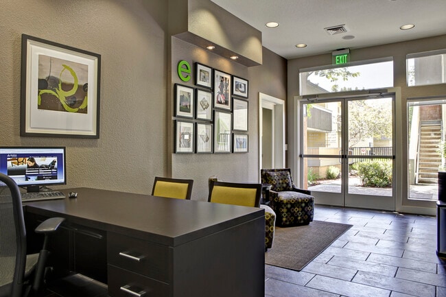 Leasing Lobby