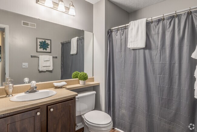 Cambridge 2BR, 2BA - 1,031SF - Bathroom