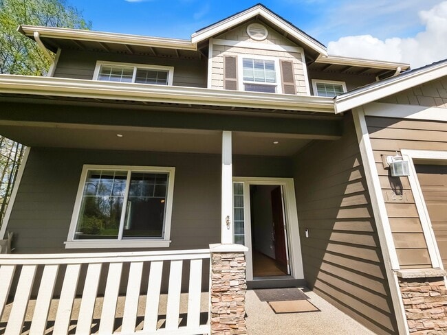 Photo - 5BR/3BA End Unit with Greenbelt View in Lynnwood