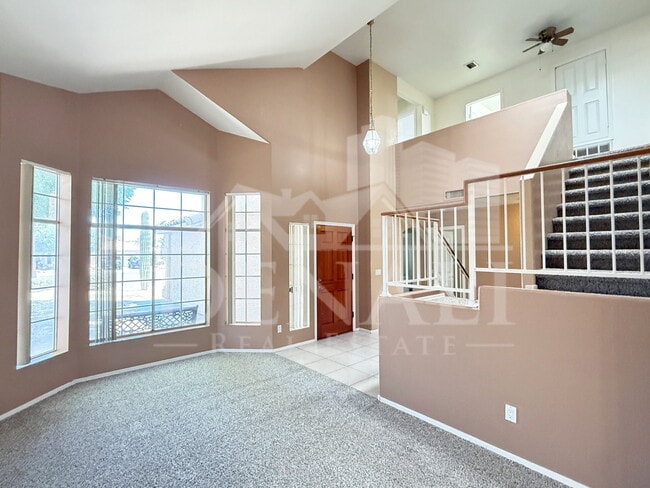 Photo - 1425 E Chicago Cir