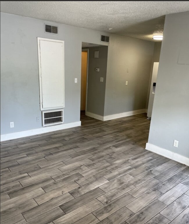 Photo - 3640-3690 Yarbrough Ave