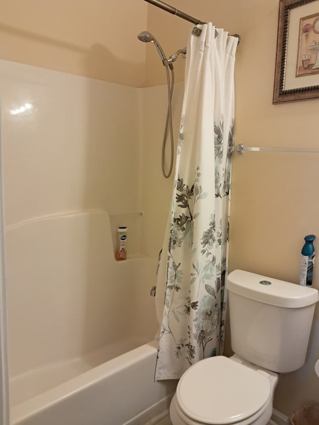 Photo - 7600 Poplar Falls St