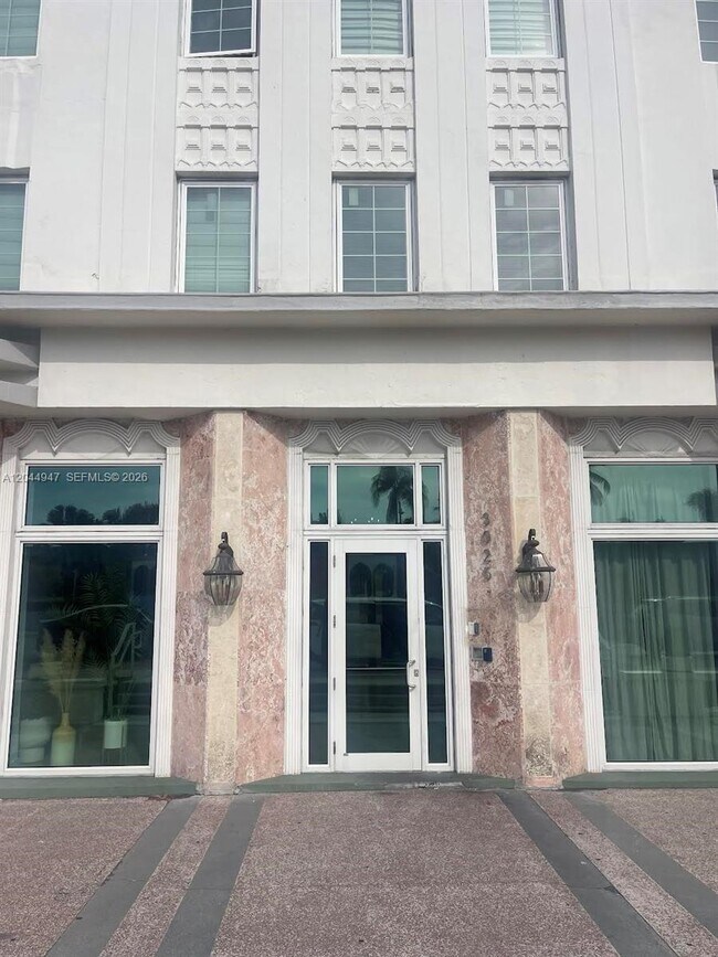 Photo - 3025 Indian Creek Dr Unit 203