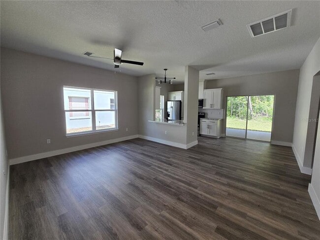 Photo - 7435 Mead Dr