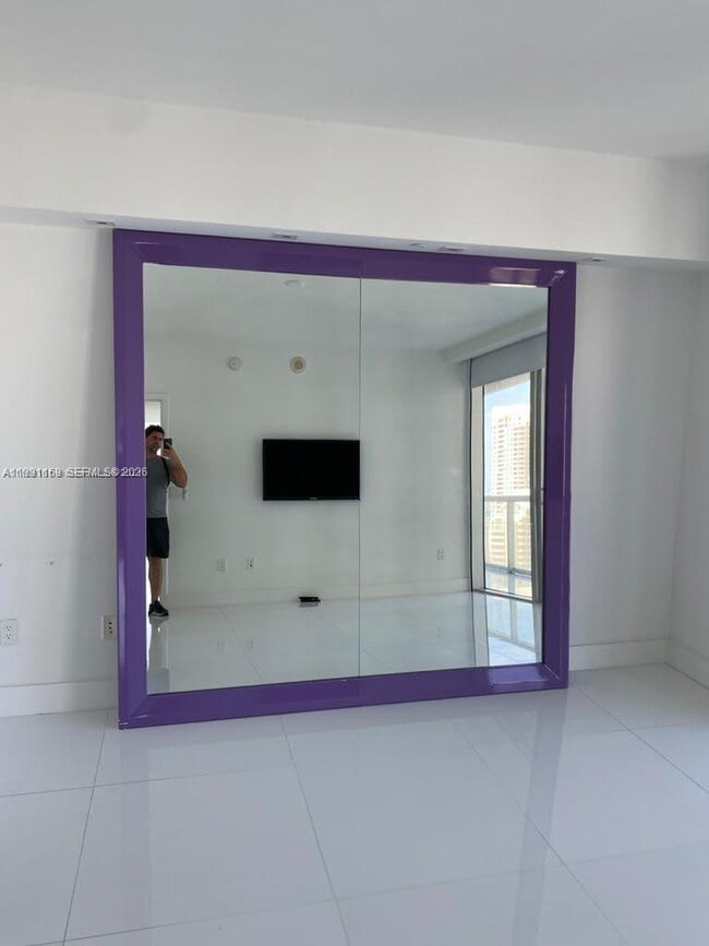 Photo - 495 Brickell Ave Unidad 2902